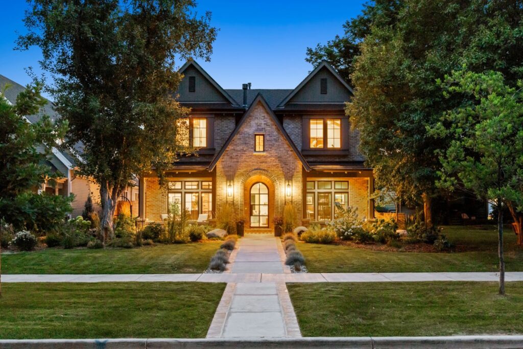  | Blue Ribbon Exteriors & Construction